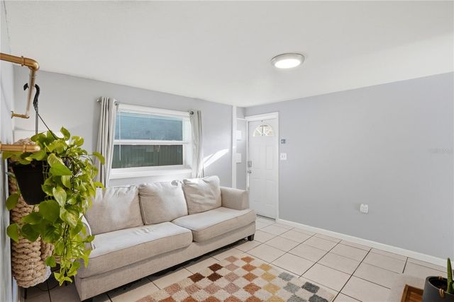 1011 14TH STREET N, St Petersburg, FL 33705