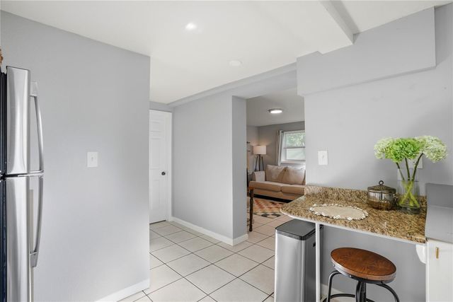 1011 14TH STREET N, St Petersburg, FL 33705