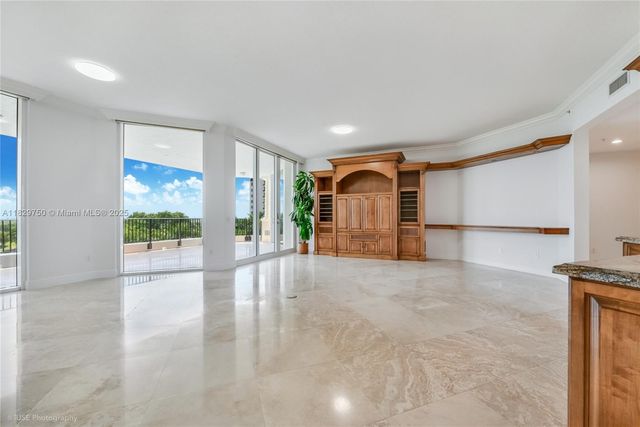 13621 Deering Bay Dr 502, Coral Gables, FL 33158