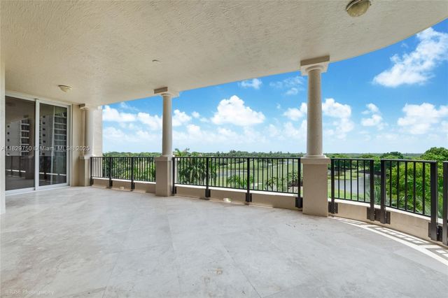 13621 Deering Bay Dr 502, Coral Gables, FL 33158