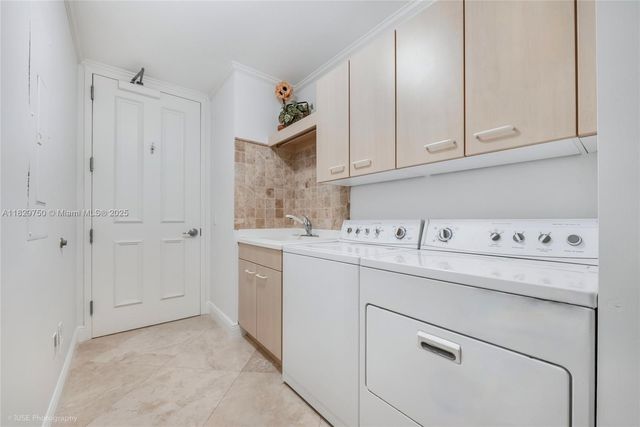 13621 Deering Bay Dr 502, Coral Gables, FL 33158