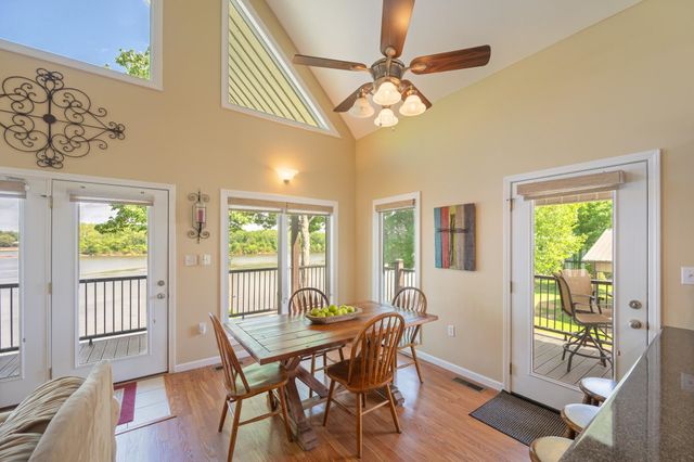 1885 COL JAMES HARDIN DR, Clifton, TN 38425