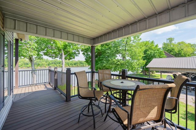 1885 COL JAMES HARDIN DR, Clifton, TN 38425