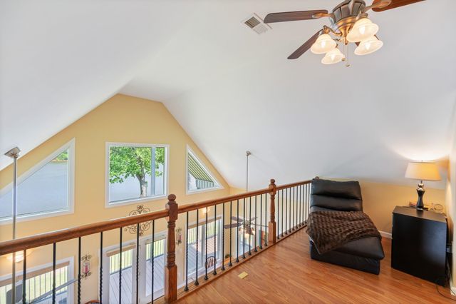 1885 COL JAMES HARDIN DR, Clifton, TN 38425