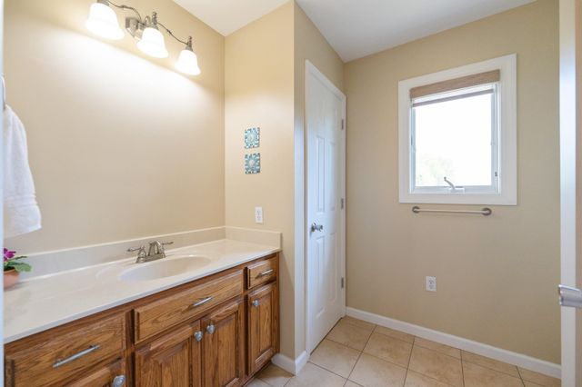 1885 COL JAMES HARDIN DR, Clifton, TN 38425