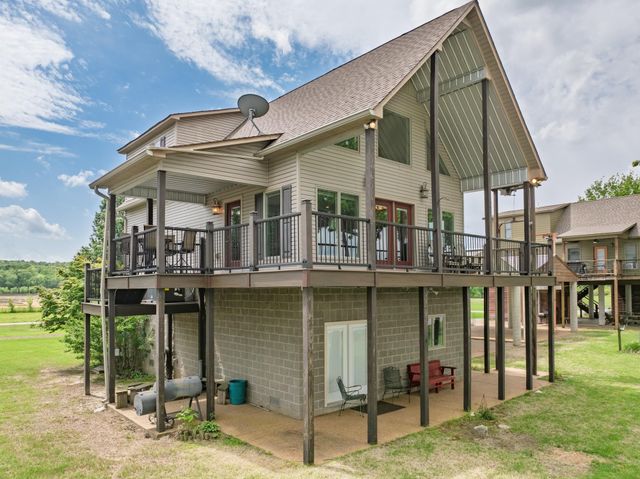 1885 COL JAMES HARDIN DR, Clifton, TN 38425