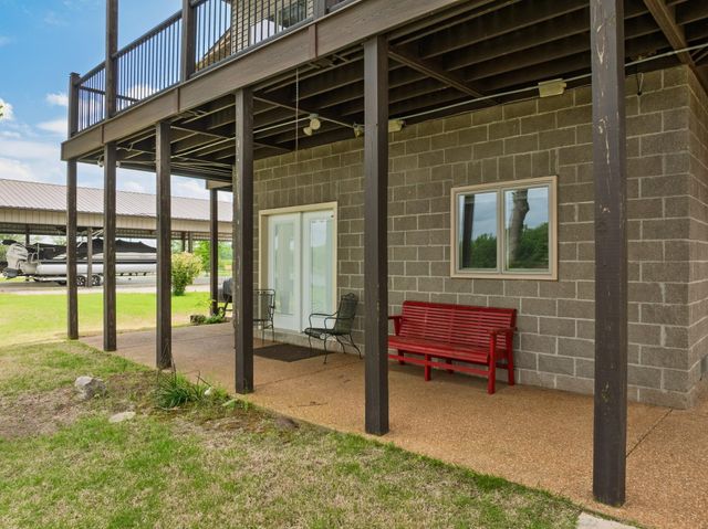 1885 COL JAMES HARDIN DR, Clifton, TN 38425