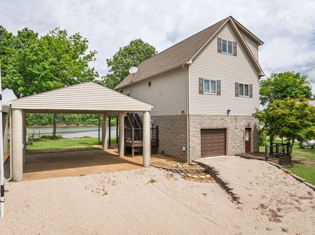 1885 COL JAMES HARDIN DR, Clifton, TN 38425