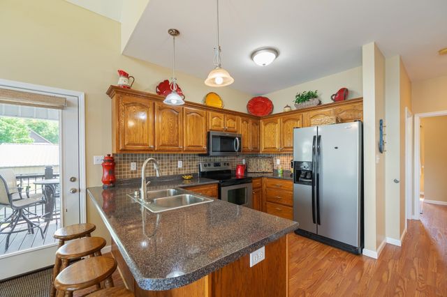 1885 COL JAMES HARDIN DR, Clifton, TN 38425