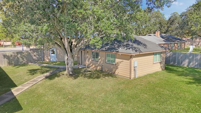 9206 W Sterling Drive, Pearland, TX 77584