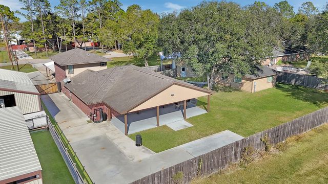 9206 W Sterling Drive, Pearland, TX 77584
