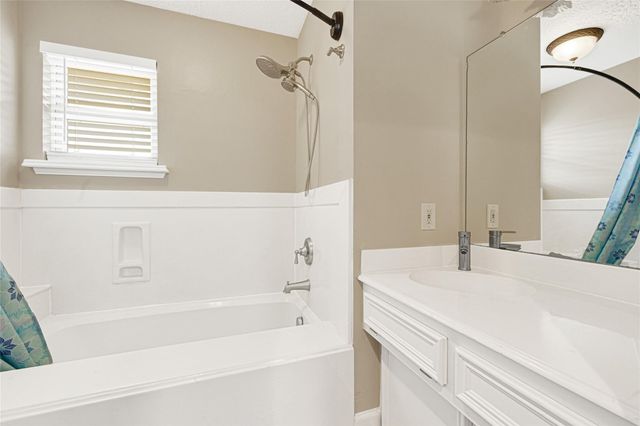 9206 W Sterling Drive, Pearland, TX 77584