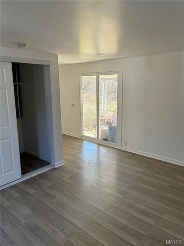 301 Day Drive, Ferguson, MO 63135