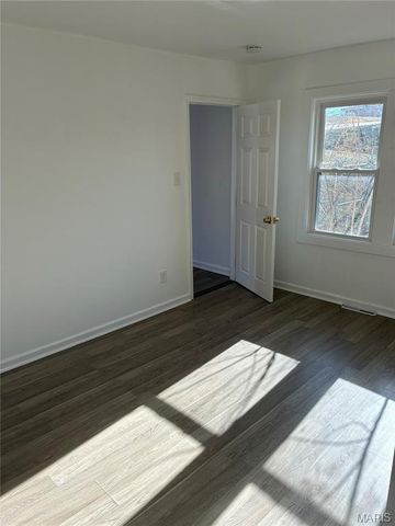 301 Day Drive, Ferguson, MO 63135