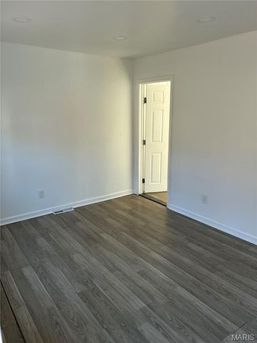 301 Day Drive, Ferguson, MO 63135