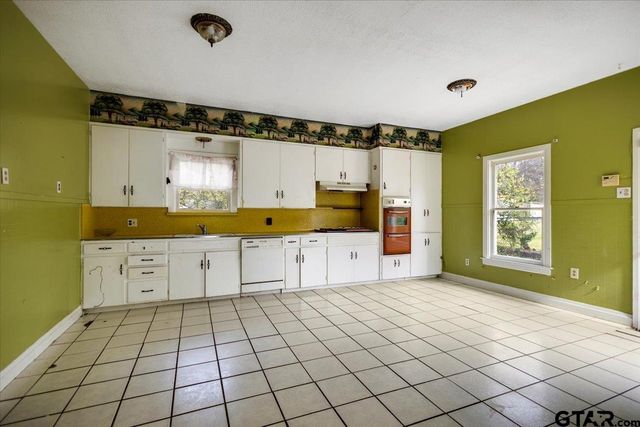 322 S Clayton, Tyler, TX 75702