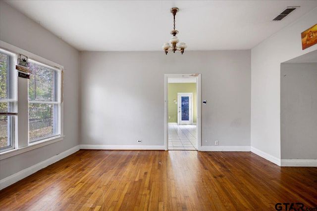 322 S Clayton, Tyler, TX 75702