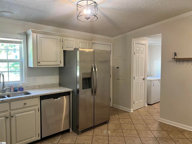 100 Wrentree Drive, Easley, SC 29642