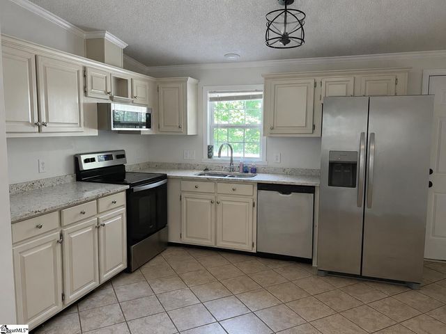100 Wrentree Drive, Easley, SC 29642