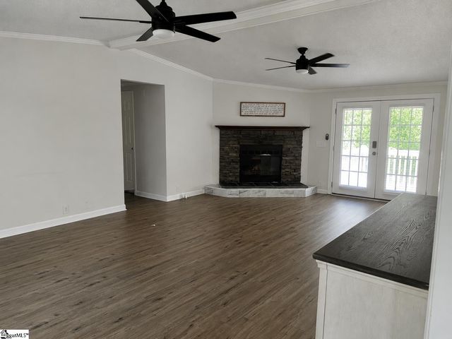 100 Wrentree Drive, Easley, SC 29642