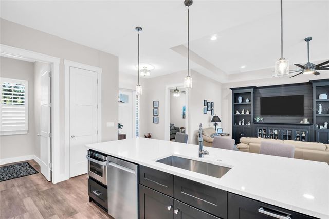 9840 W BAY STREET, Seminole, FL 33776