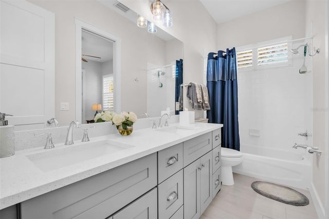 9840 W BAY STREET, Seminole, FL 33776