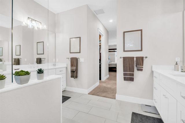 9840 W BAY STREET, Seminole, FL 33776