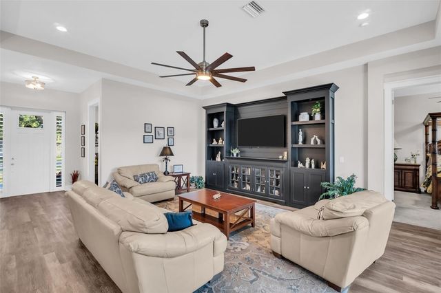 9840 W BAY STREET, Seminole, FL 33776