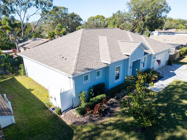 9840 W BAY STREET, Seminole, FL 33776