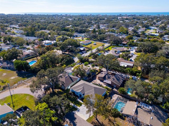 9840 W BAY STREET, Seminole, FL 33776