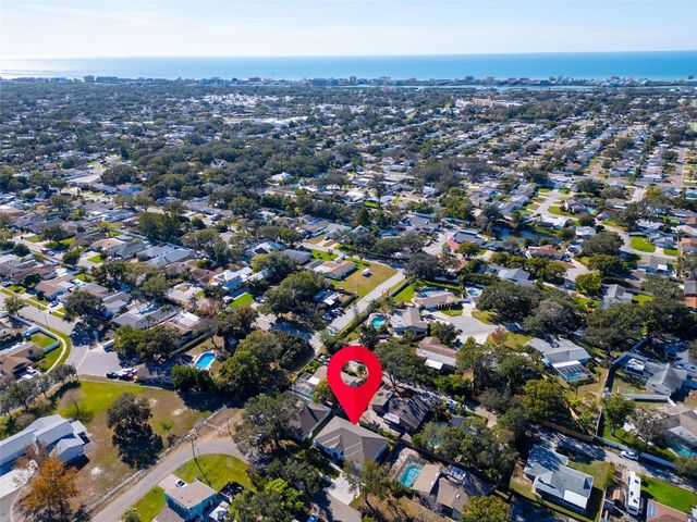 9840 W BAY STREET, Seminole, FL 33776