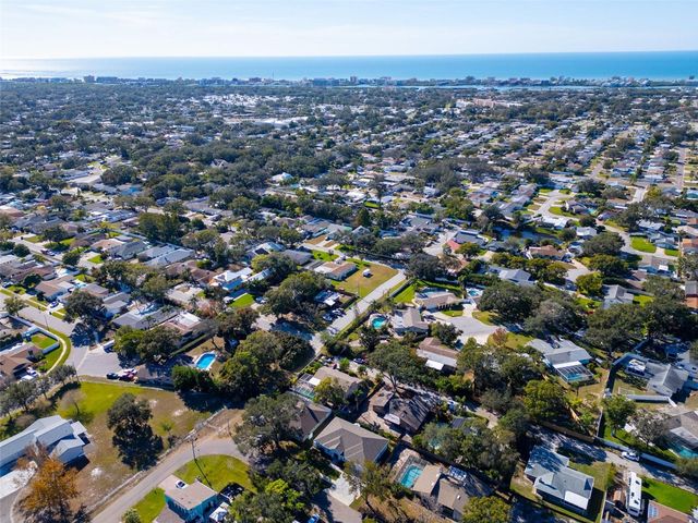 9840 W BAY STREET, Seminole, FL 33776