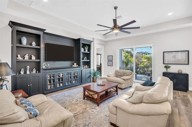 9840 W BAY STREET, Seminole, FL 33776