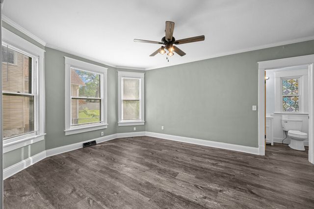 2132 Farnam Street, Davenport, IA 52803