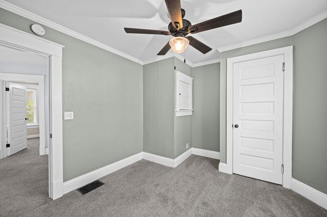2132 Farnam Street, Davenport, IA 52803