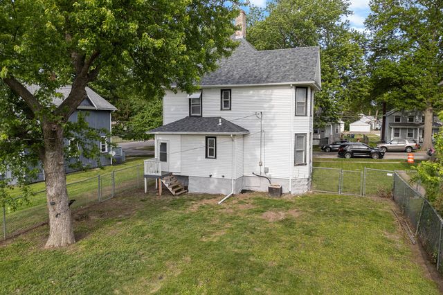 2132 Farnam Street, Davenport, IA 52803
