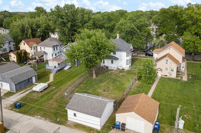 2132 Farnam Street, Davenport, IA 52803