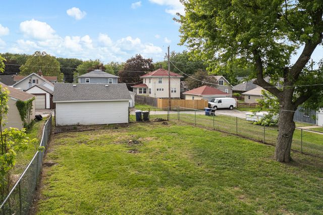 2132 Farnam Street, Davenport, IA 52803