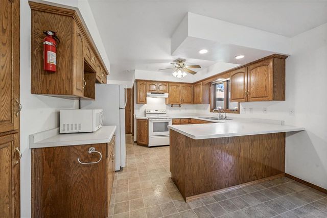 1168 COUNTY ROAD C, Pulaski, WI 54162