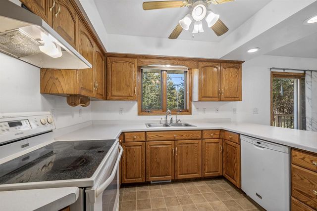1168 COUNTY ROAD C, Pulaski, WI 54162