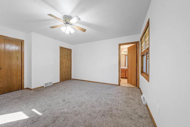 1168 COUNTY ROAD C, Pulaski, WI 54162
