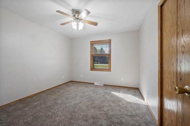 1168 COUNTY ROAD C, Pulaski, WI 54162