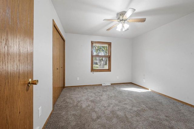 1168 COUNTY ROAD C, Pulaski, WI 54162