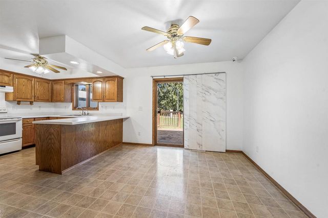 1168 COUNTY ROAD C, Pulaski, WI 54162