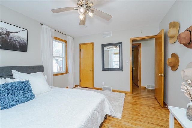 107 Lincoln Avenue N, New Prague, MN 56071