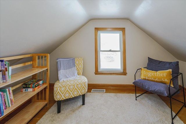 107 Lincoln Avenue N, New Prague, MN 56071