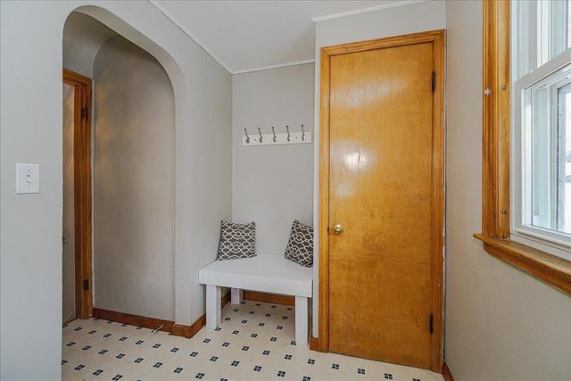 107 Lincoln Avenue N, New Prague, MN 56071