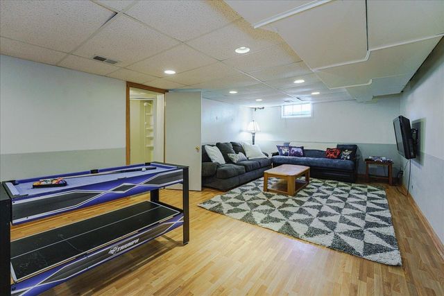 107 Lincoln Avenue N, New Prague, MN 56071