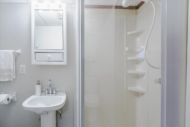 107 Lincoln Avenue N, New Prague, MN 56071