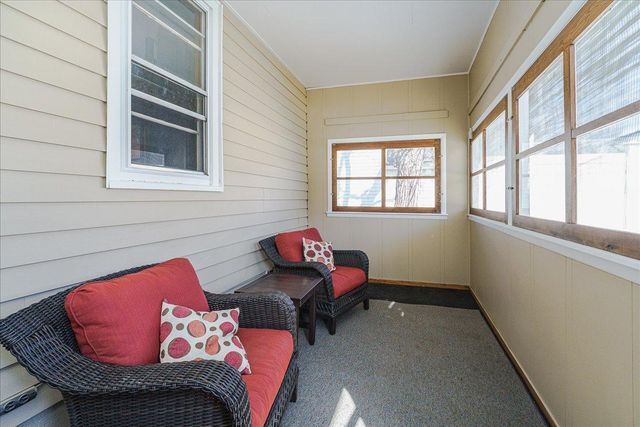 107 Lincoln Avenue N, New Prague, MN 56071